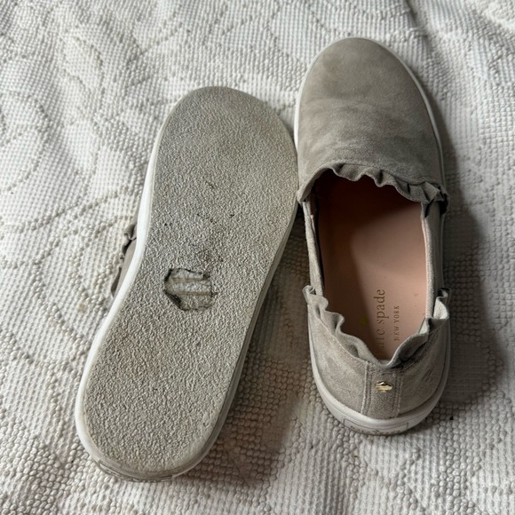 Kate Spade New York Lilly Suede Slipon Ruffled Sneaker Sz 8.5‎ - Picture 6 of 6